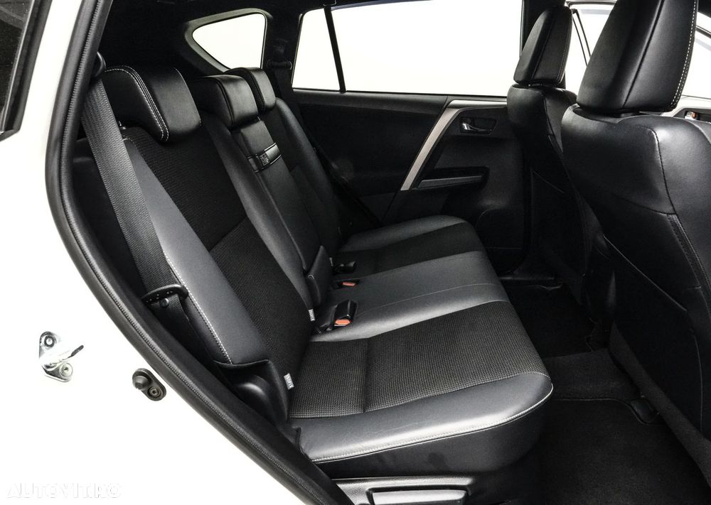 Toyota RAV4 2.5 VVT-i 4x2 Executive - 17
