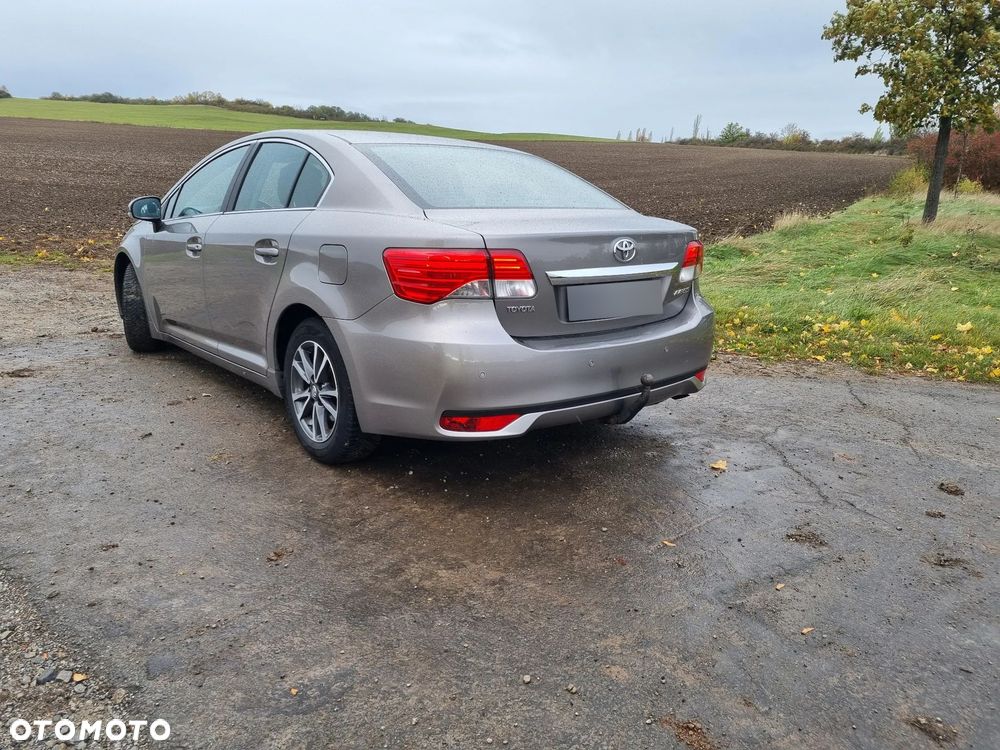 Toyota Avensis 2014 photo 4