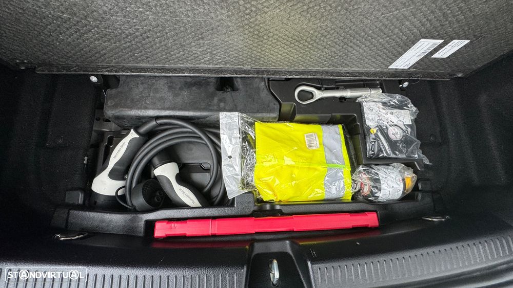 Mercedes-Benz A 250 e Style Plus - 36