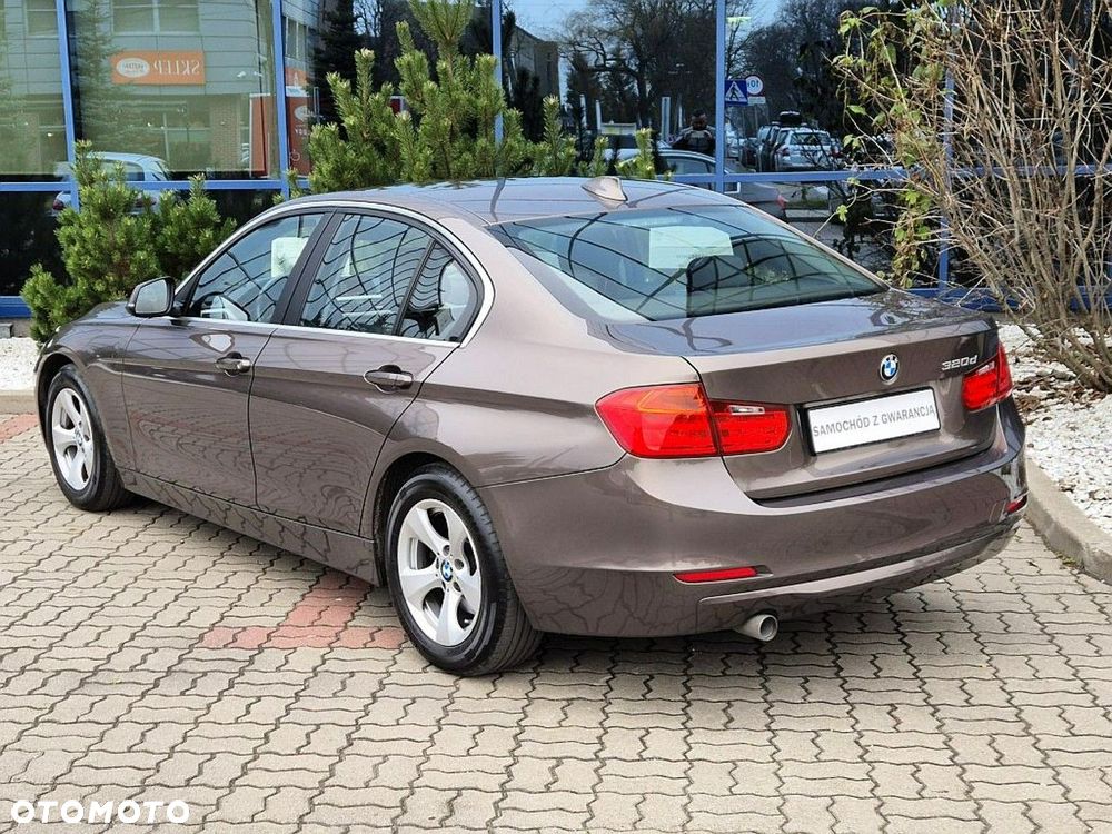 BMW Seria 3 320d Efficient Dynamic Edition - 6
