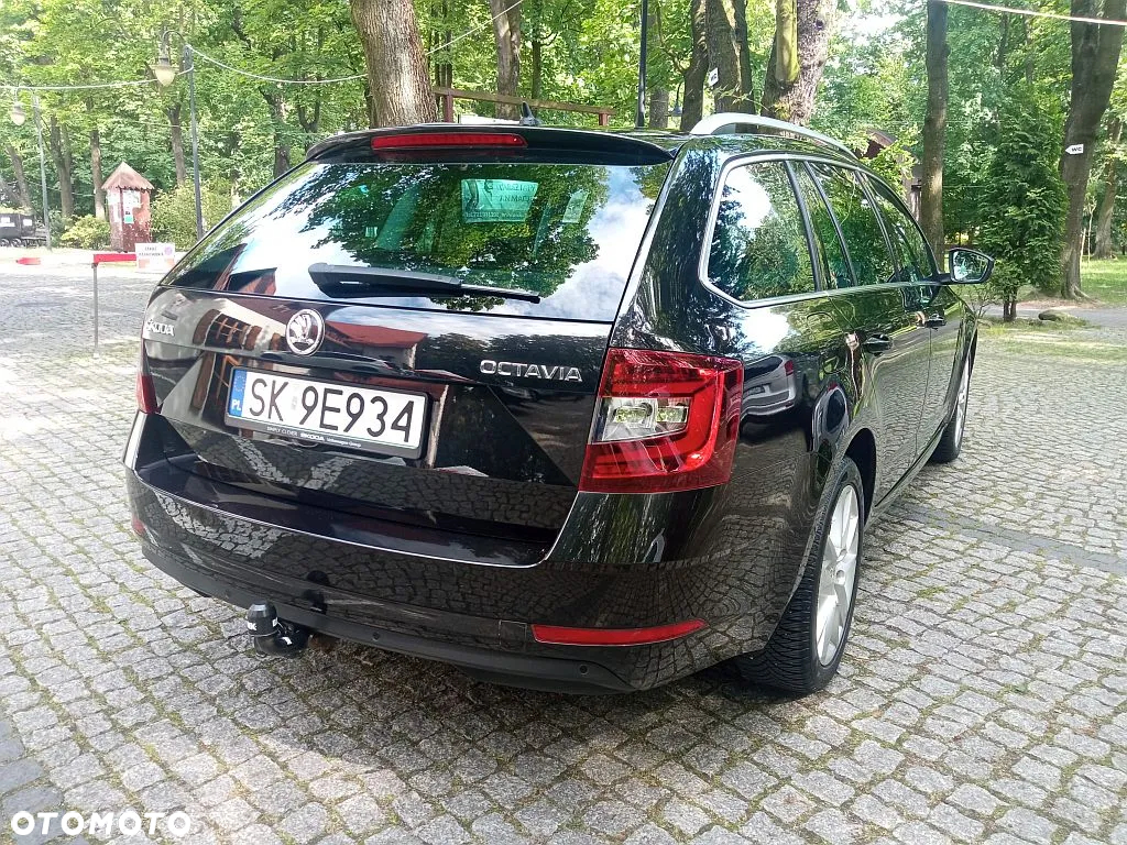 Skoda Octavia Combi 1.6 TDI DSG Style - 5