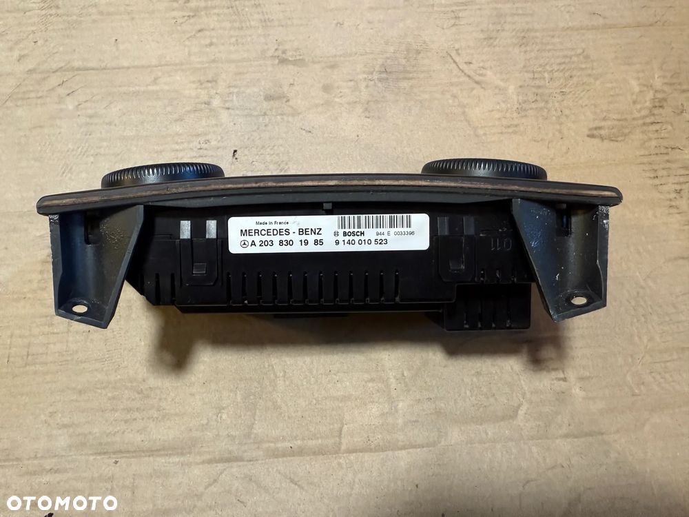 Panel nawiewu Mercedes C-Klasa W203 A2038301985 OE - 3