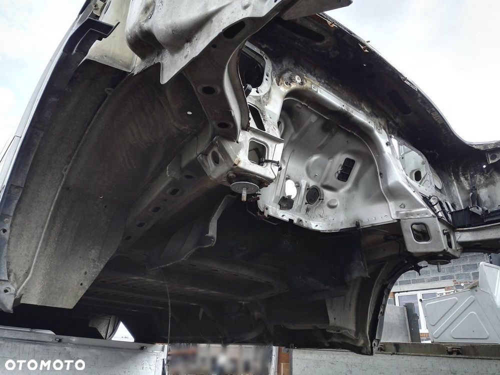 ćwiartka słupek fartuch błotnika iveco daily 06+ - 6