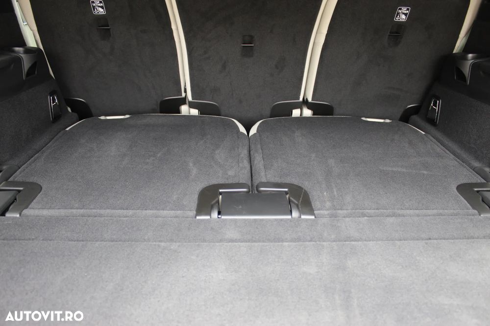 Volvo XC 90 T8 AWD Ultra Dark - 33