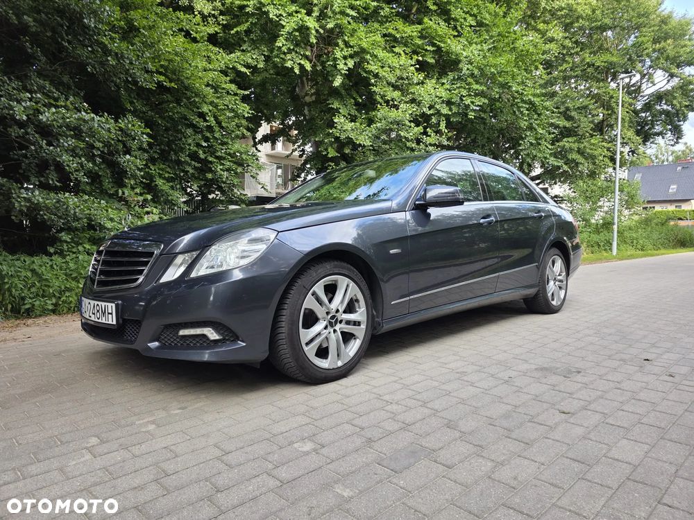Mercedes-Benz Klasa E 220 CDI BlueEff Avantgarde - 3