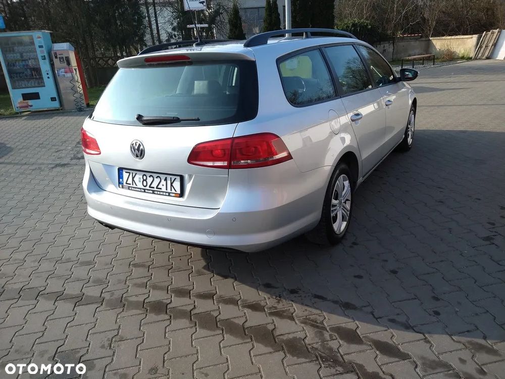 Volkswagen Passat 2.0 TDI Comfortline DSG - 6