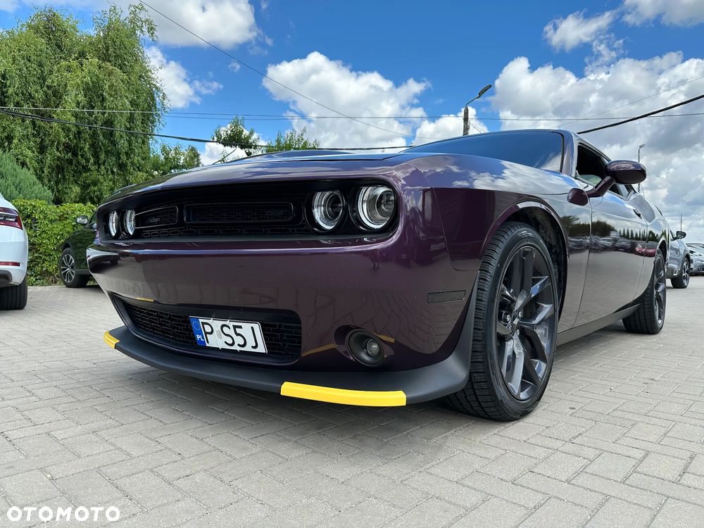Dodge Challenger - 28