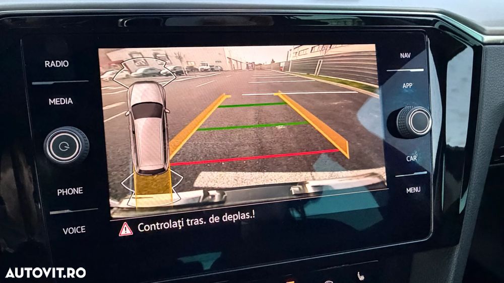 Volkswagen Passat 2.0 TDI DSG Highline - 23