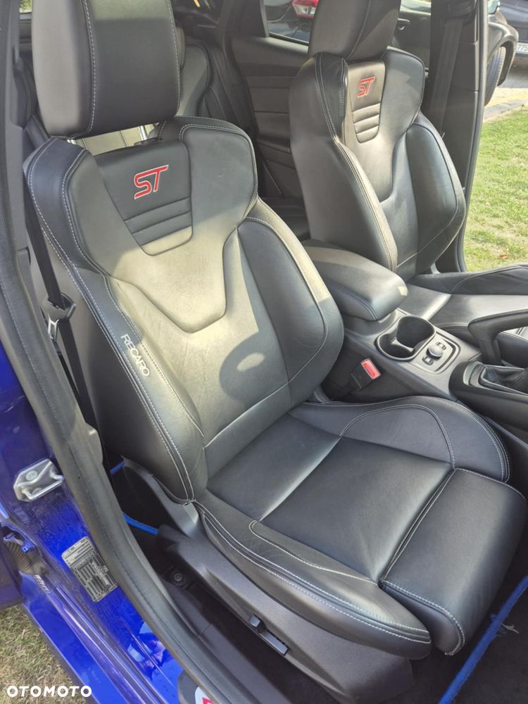 Ford Focus 2.0 EcoBoost ST mit Leder-Sport-Paket - 10