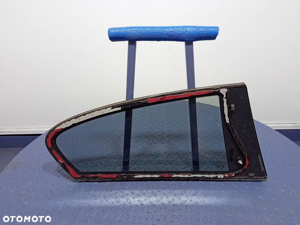 BMW 1 E81 SZYBA KAROSERYJNA TYŁ LEWA 7164629 - 2
