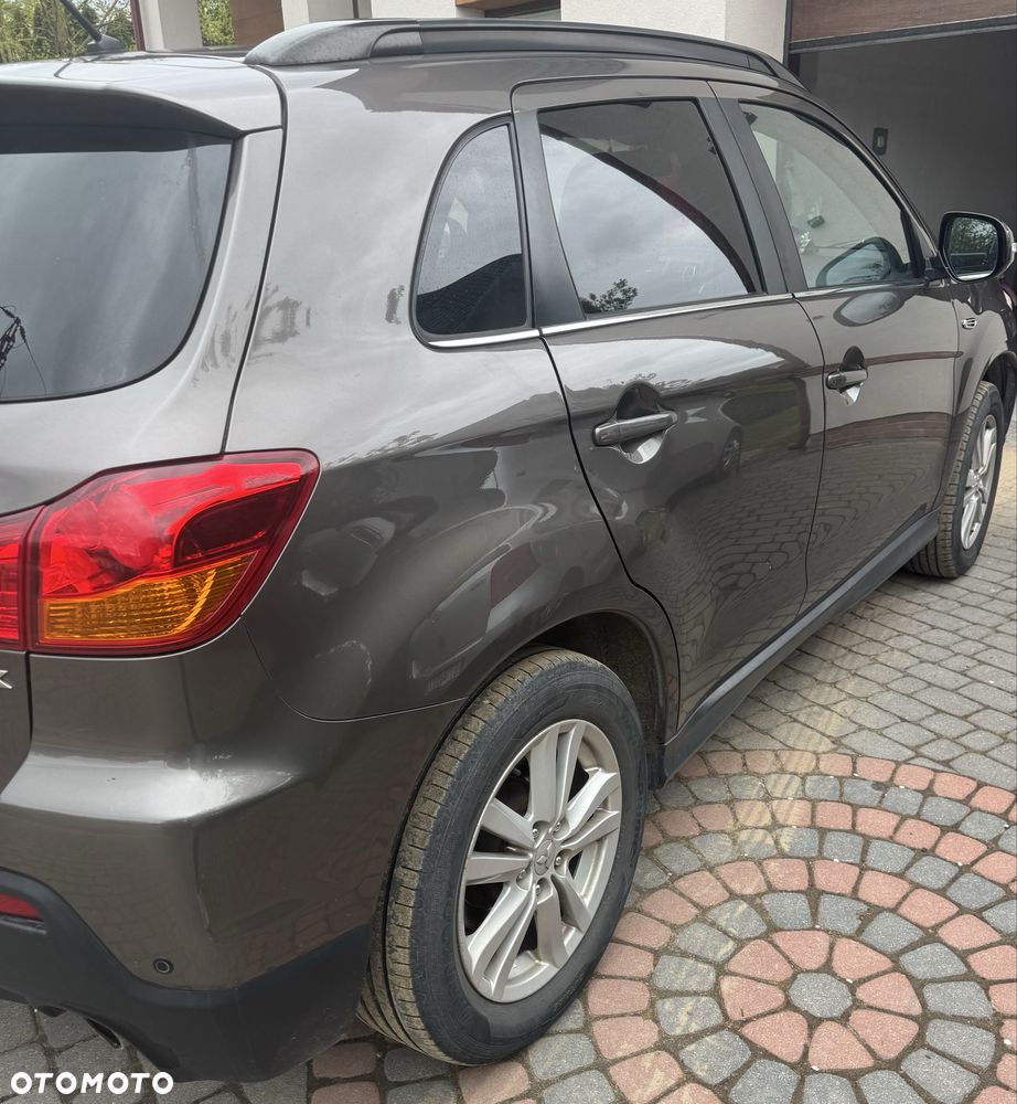 Mitsubishi ASX - 5