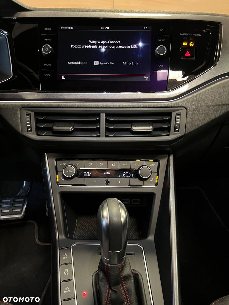 Volkswagen Polo - 12