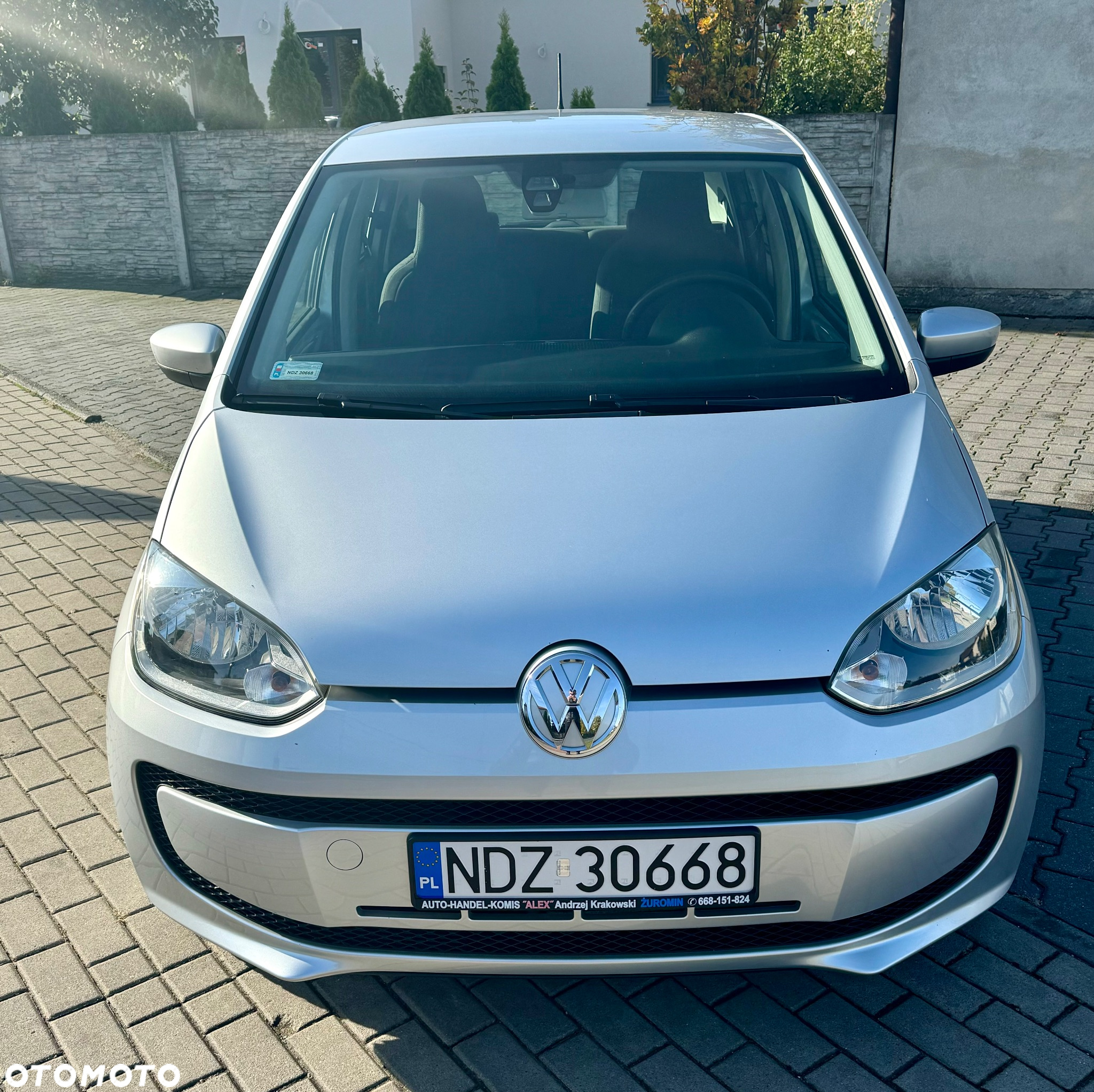 Volkswagen up! 1.0 beats - 3