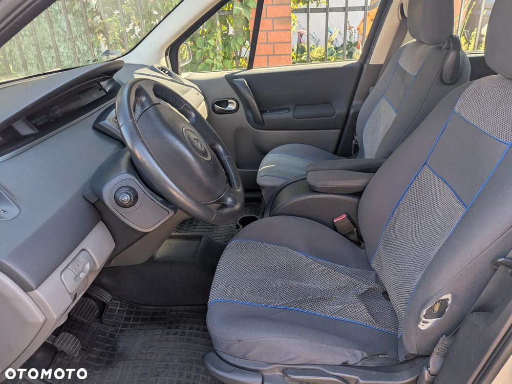 Renault Scenic 1.6 16V Authentique - 10