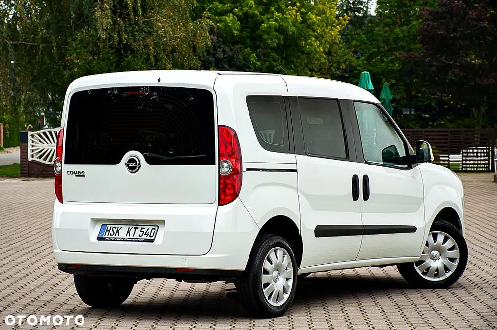 Opel Combo 1.4 Cosmo Eu6 - 19