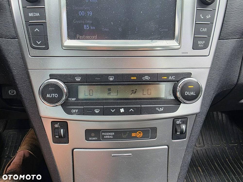 Toyota Avensis 2.0 Premium EU5 - 20