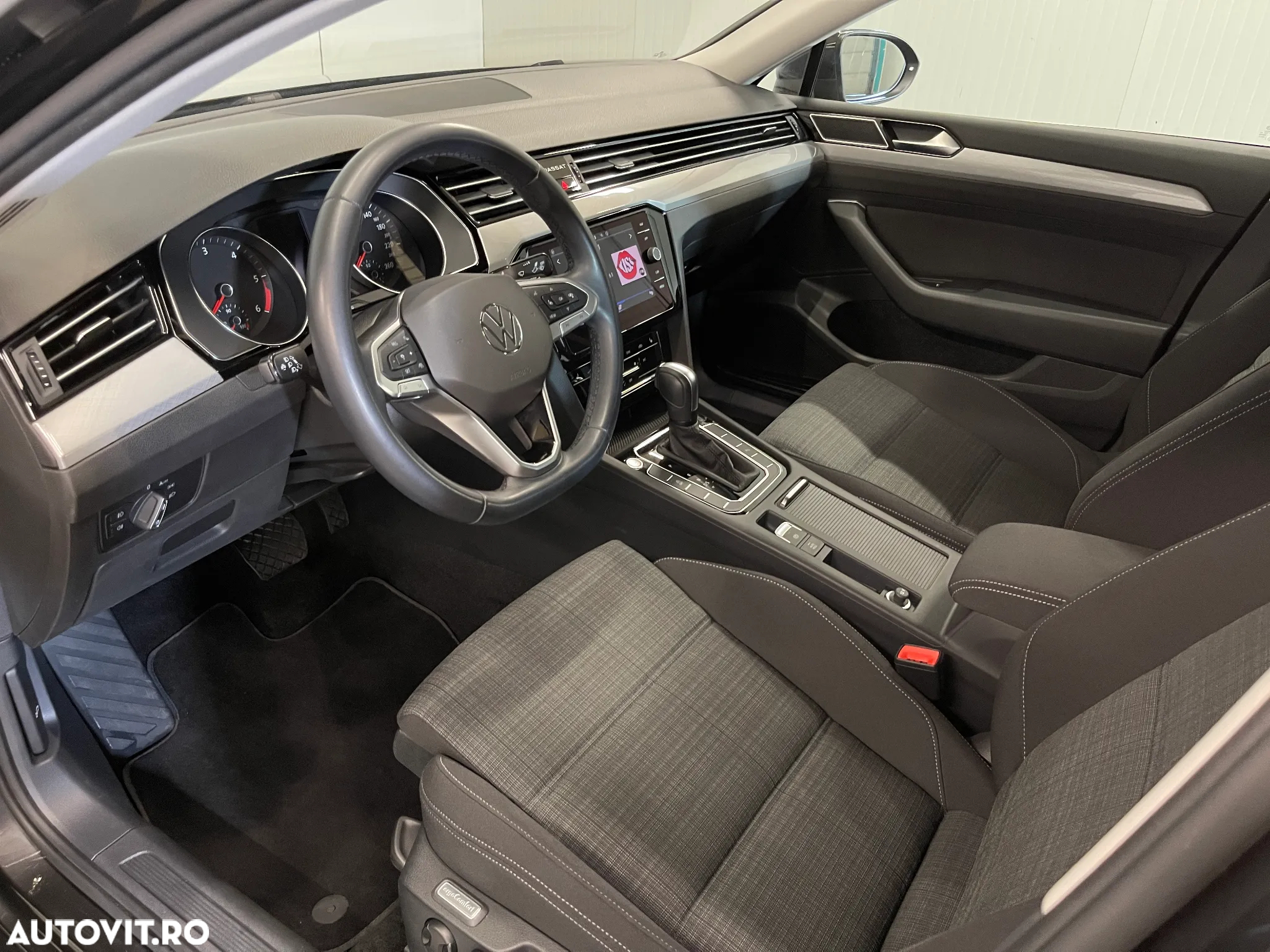 Volkswagen Passat 2.0 TDI DSG Comfortline - 5