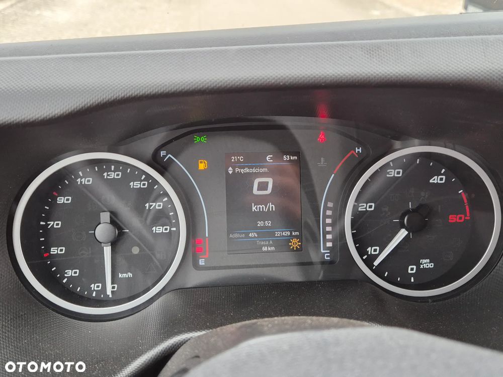 Iveco Daily 35S14 2.3 HPi, kontener 8PAL, winda 750KG, klimatyzacja - 14