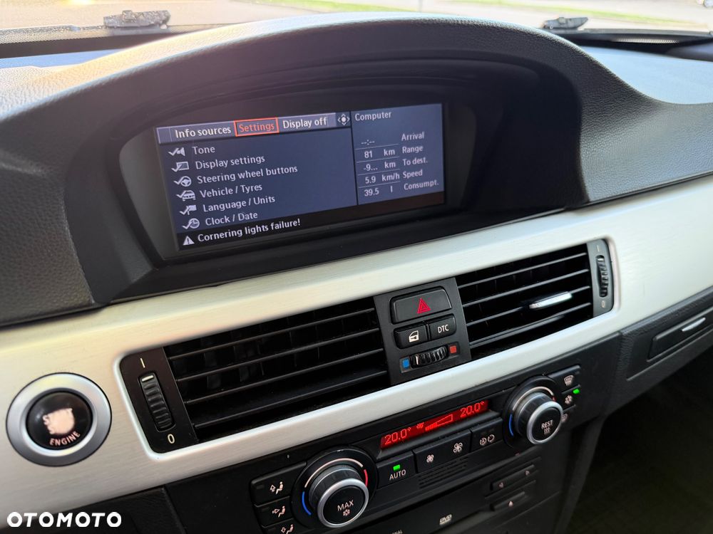 BMW Seria 3 330i - 18