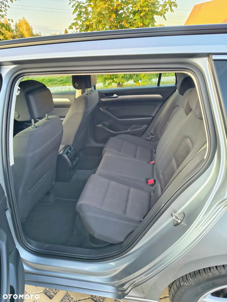 Volkswagen Passat 2.0 TDI BMT Comfortline - 12