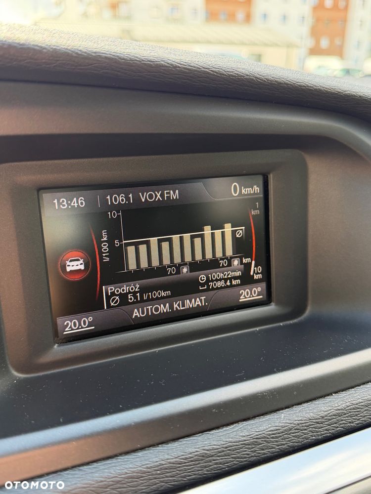 Volvo V40 Cross Country D2 Momentum - 19