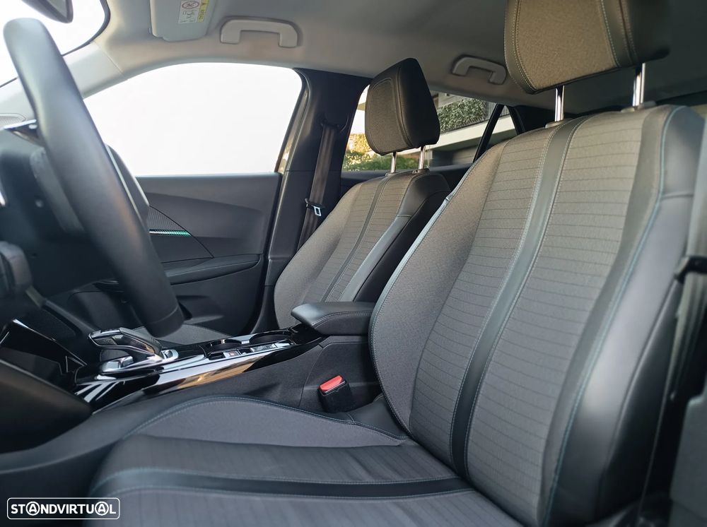 Peugeot 2008 1.2 PureTech Allure Pack EAT8 - 6