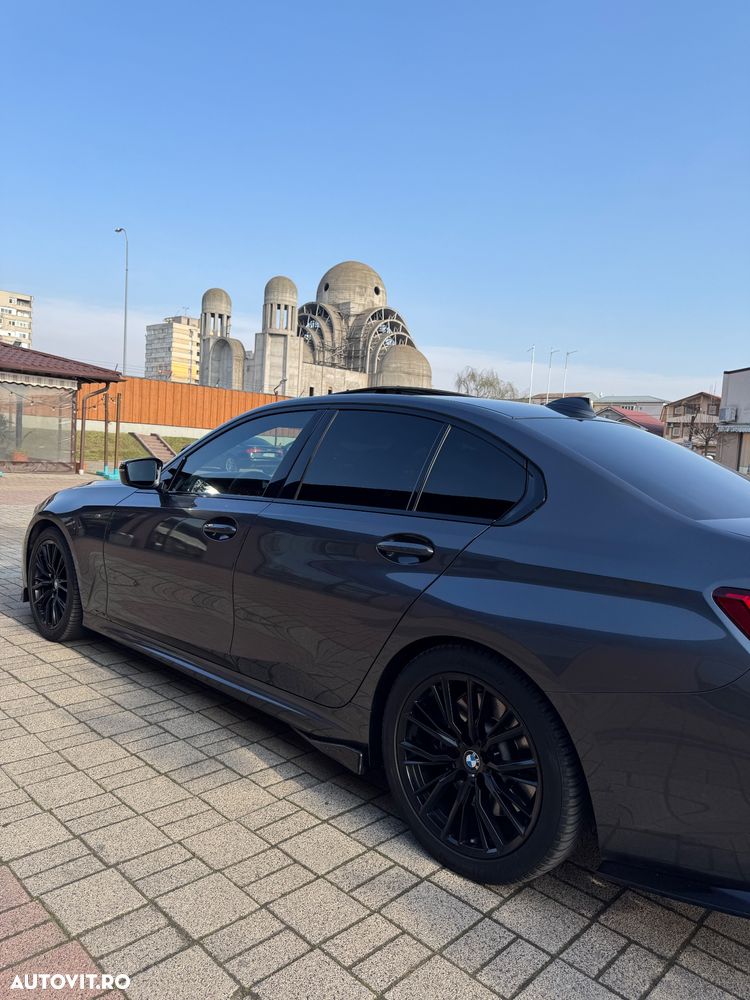 BMW Seria 3 330i AT M Sport - 4