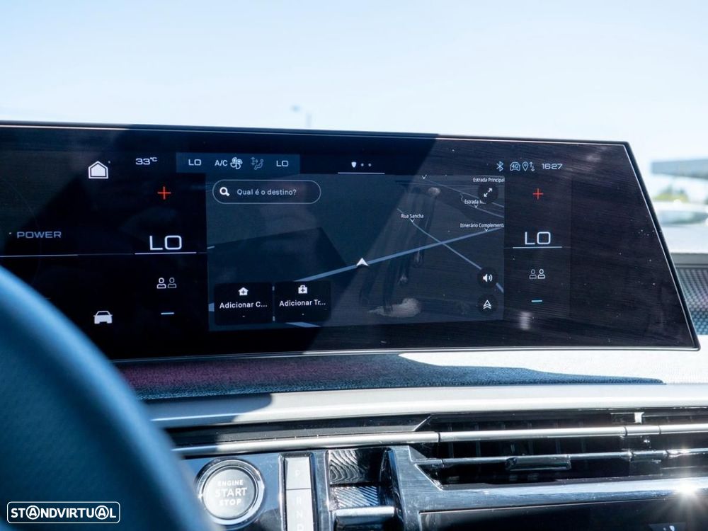 Peugeot e-3008 73 kWh GT — fotografia 32