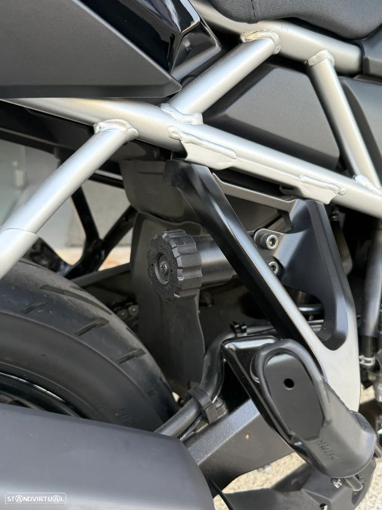 Suzuki DL V-STROM 800 SERVIÇO DESDE 120,50€ Mês - 3