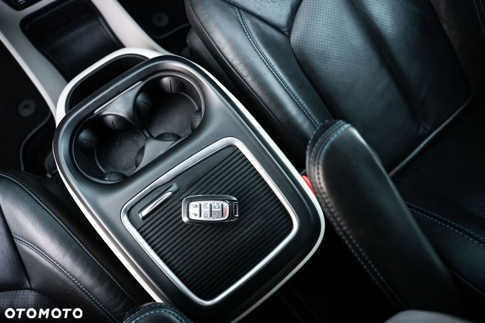 Chrysler Pacifica - 26