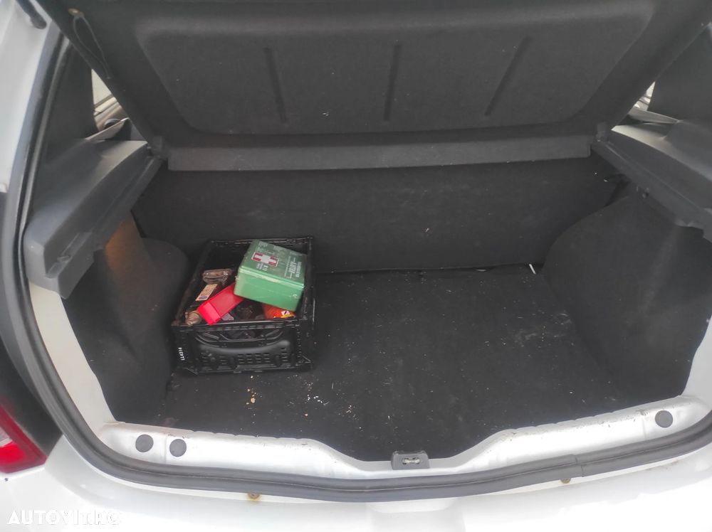 Dacia Sandero 1.2 75CP Acces - 7