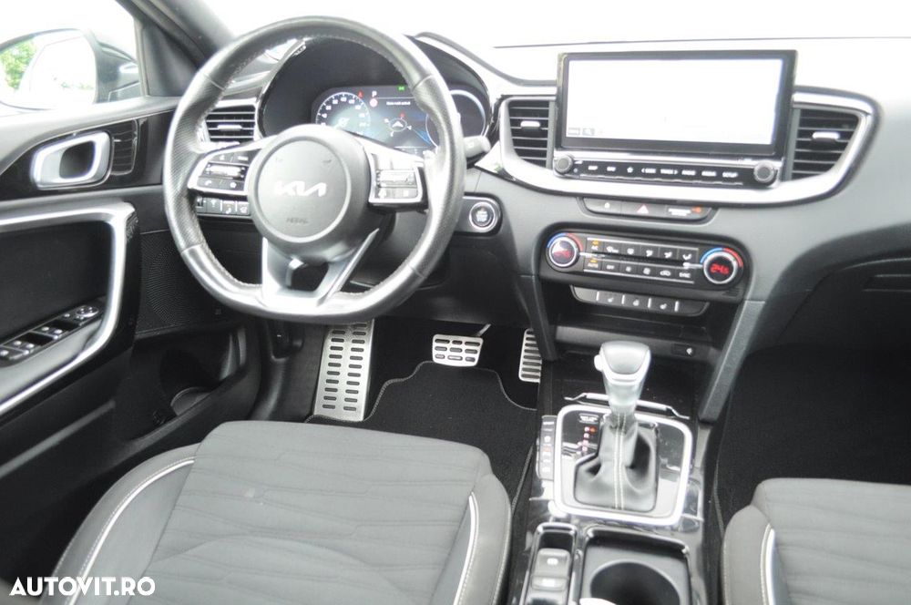 Kia Ceed 1.5 T-GDI DCT7 OPF GT Line - 16