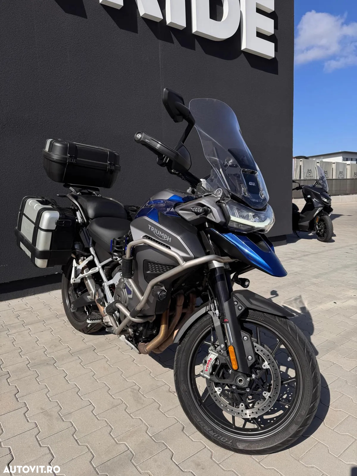 Triumph Tiger 1200 GT Explorer - 3