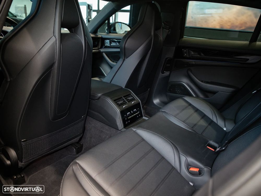 Porsche Panamera 4S E-Hybrid - 30