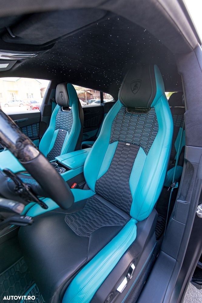 Lamborghini URUS - 17