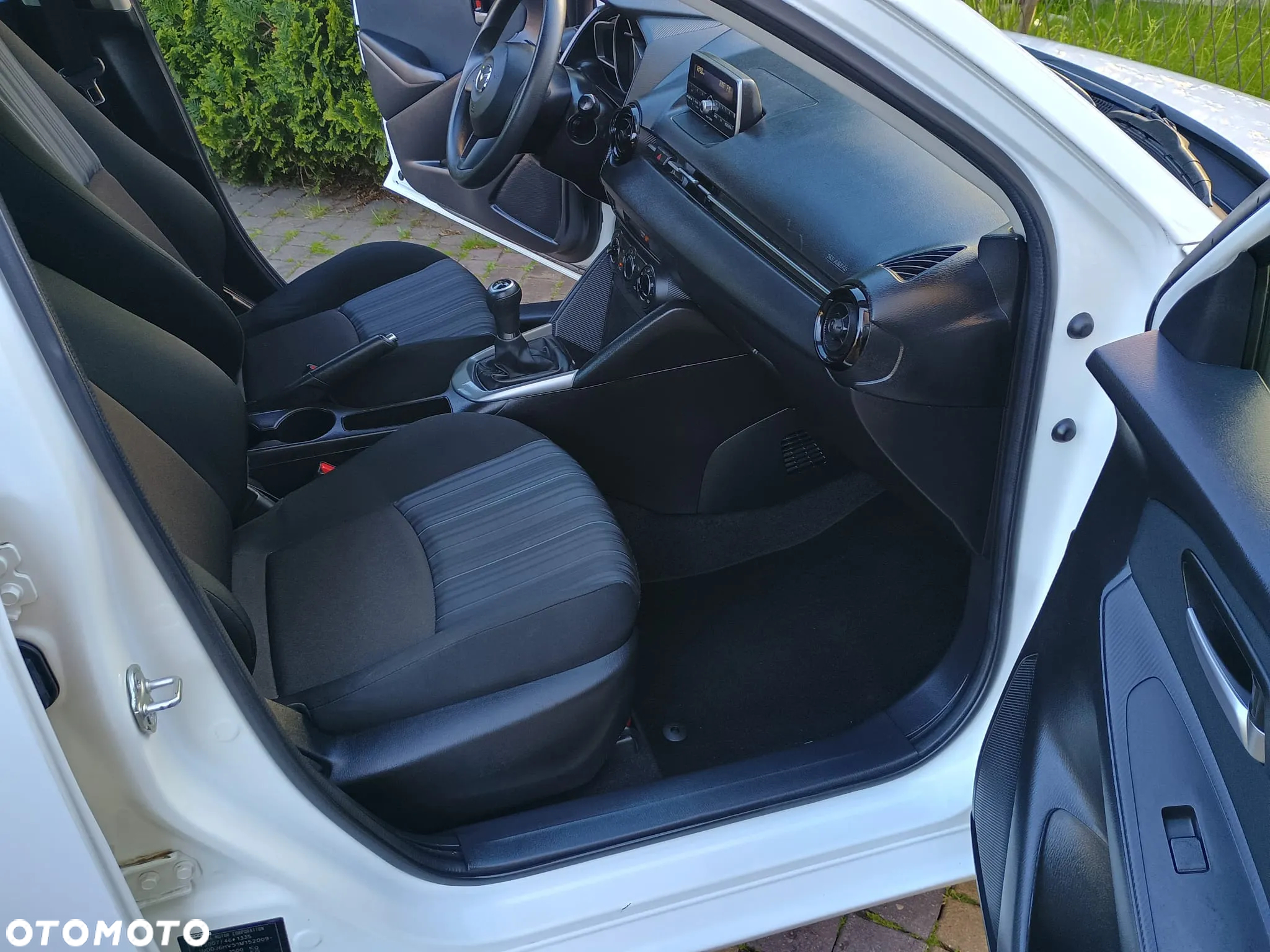 Mazda 2 SKYACTIV-G 75 Exclusive-Line - 17