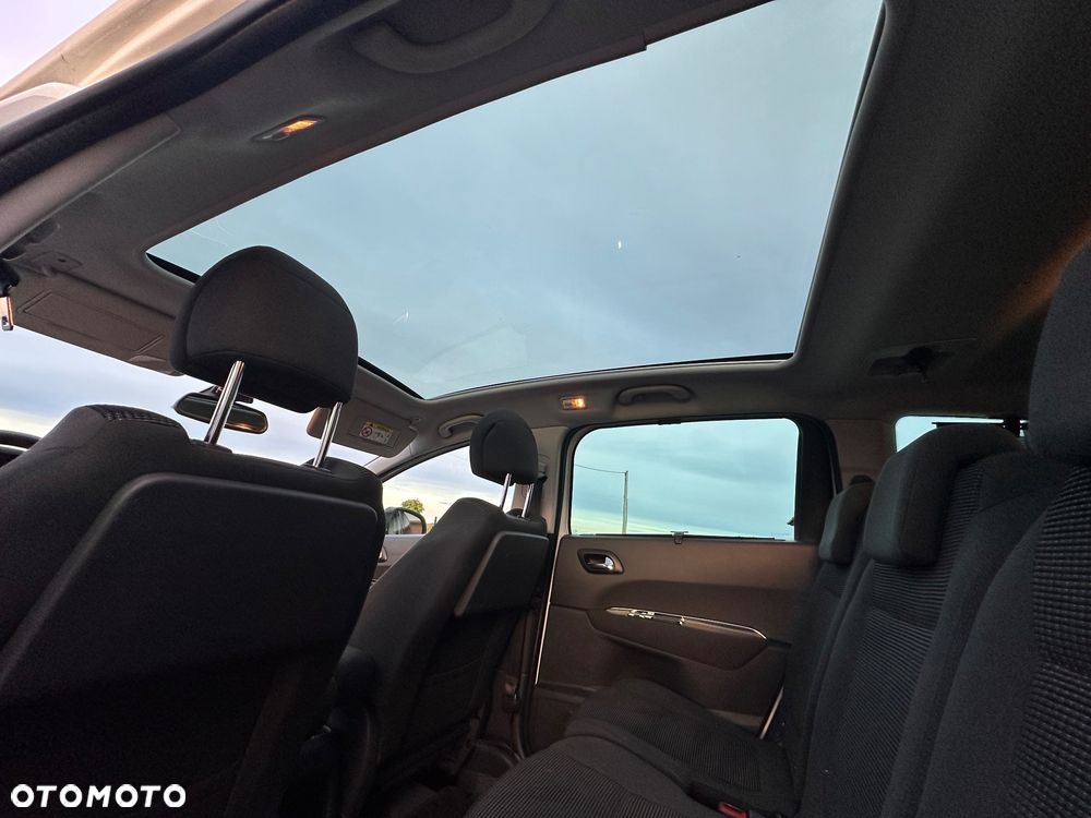 Peugeot 5008 2.0 HDi Allure 7os - 23