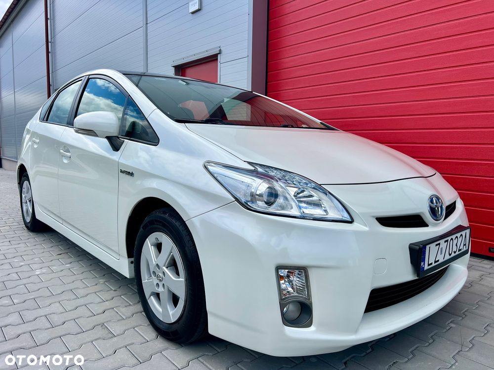 Toyota Prius (Hybrid) Executive - 1