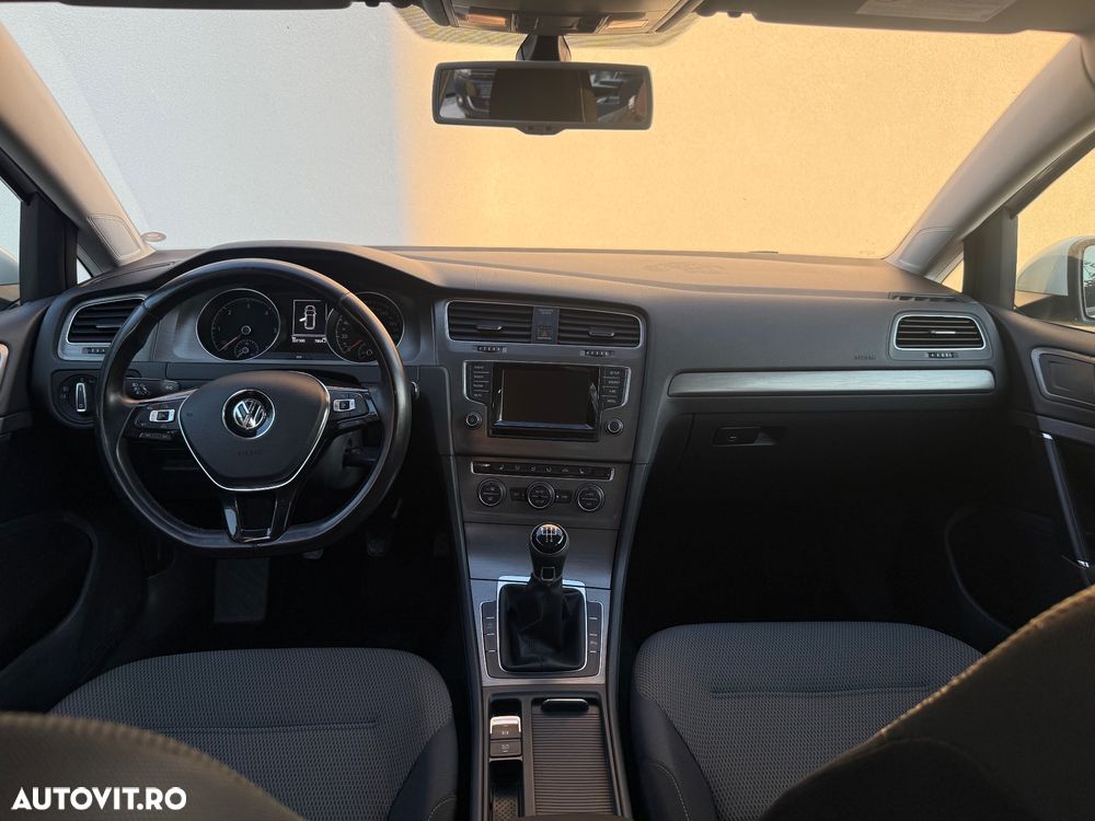 Volkswagen Golf 1.6 TDI BMT Comfortline - 26