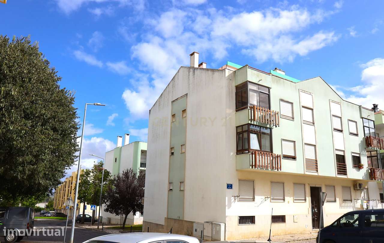 ESPETACULAR T3 TOTALMENTE REMODELADO | A 5 MINUTOS DE ALVERCA - Grande imagem: 2/40