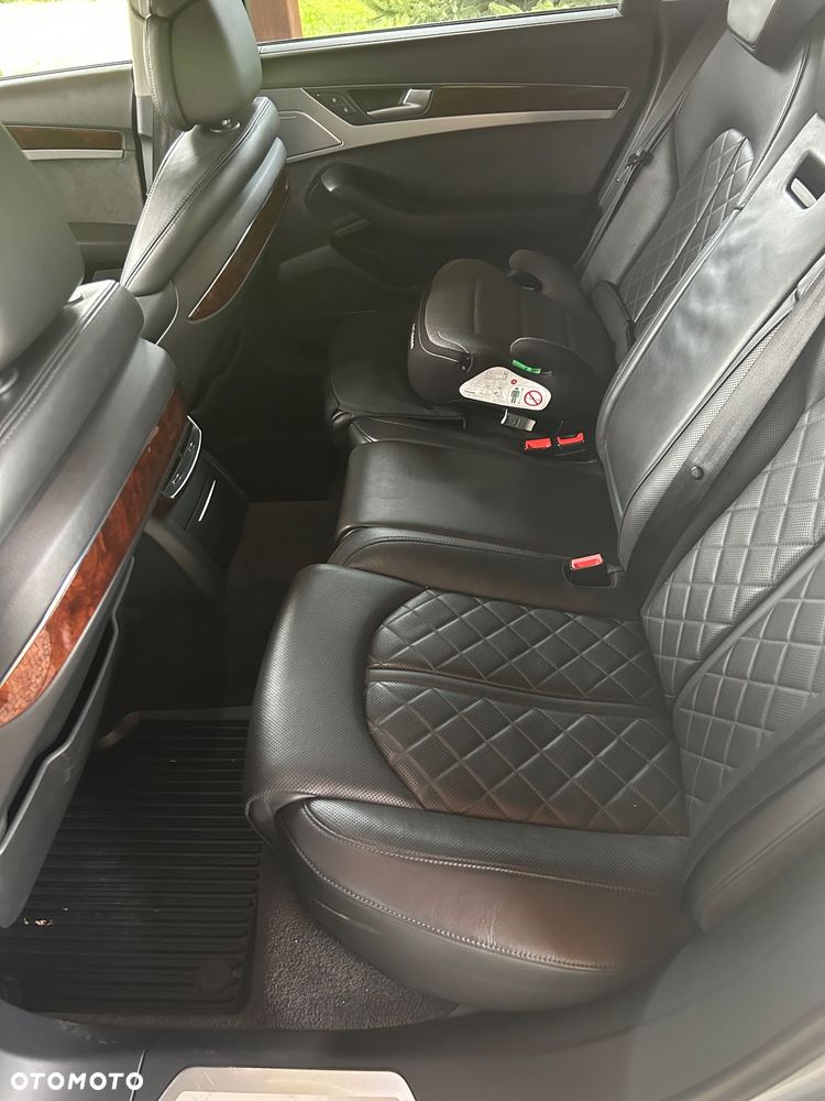 Audi A8 - 8