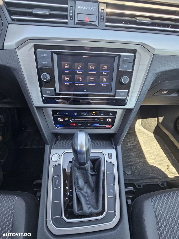 Volkswagen Passat 2.0 TDI DSG Advance - 8