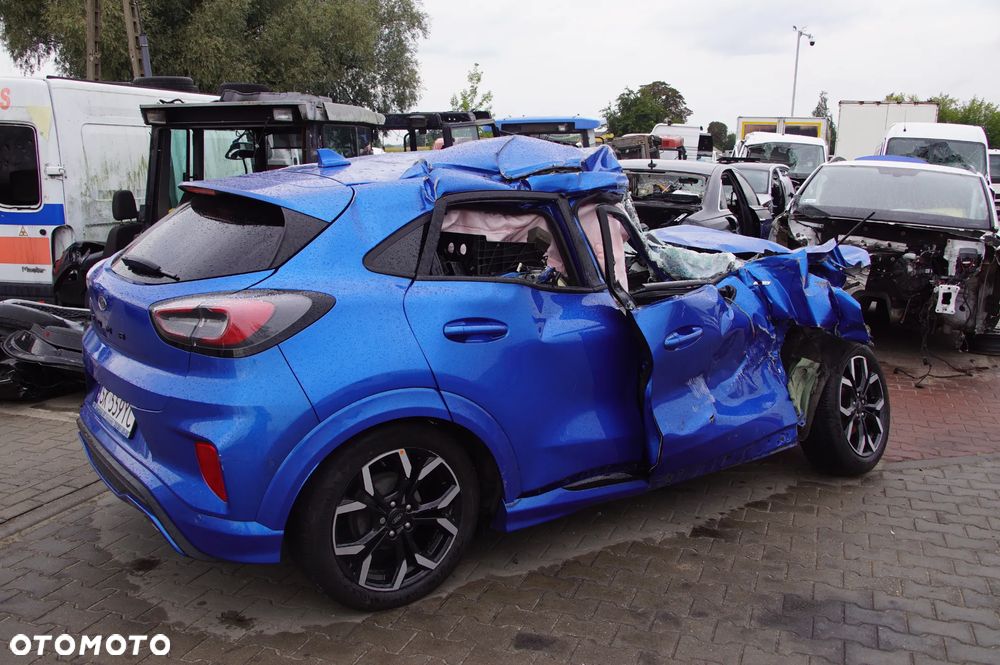 Auto na części - Ford Puma MK2 1.0 EcoBoost 125 KM B7JB N1T1-7000-DA Desert Island Blue 2023R Silnik Skrzynia Drzwi Szyba Zderzak Klapa Lampa Sterownik Moduł Czujnik Fotel Wyświetlacz Deska Kokpit Kierownica - 3