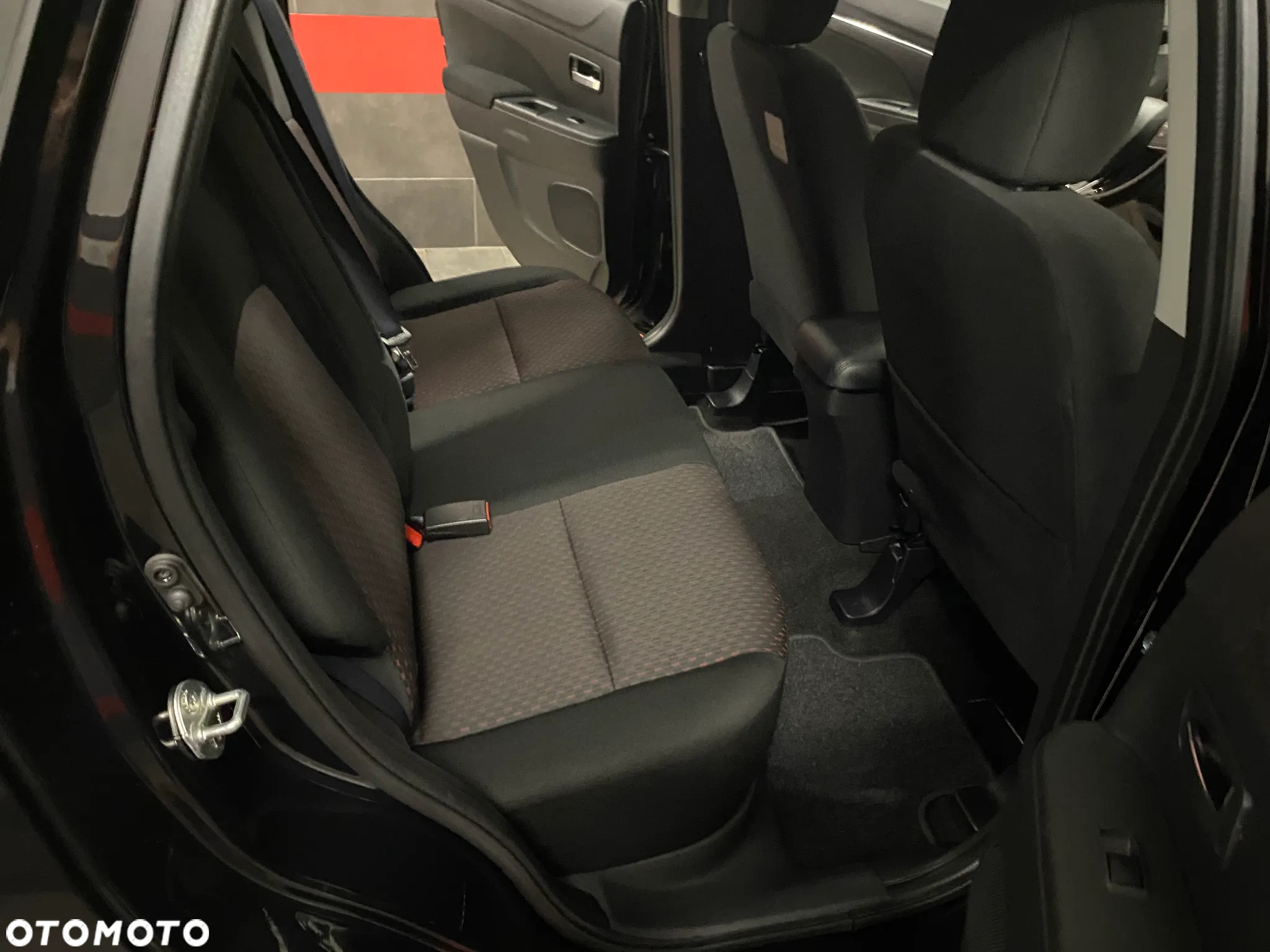 Mitsubishi ASX 1.6 2WD Intense - 19