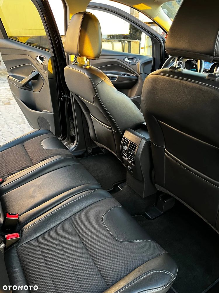 Ford Kuga 2.0 TDCi 4x4 Titanium - 15