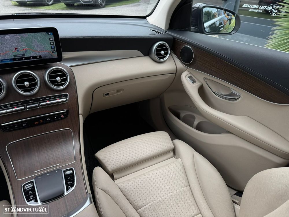 Mercedes-Benz GLC 300 d 4Matic - 23