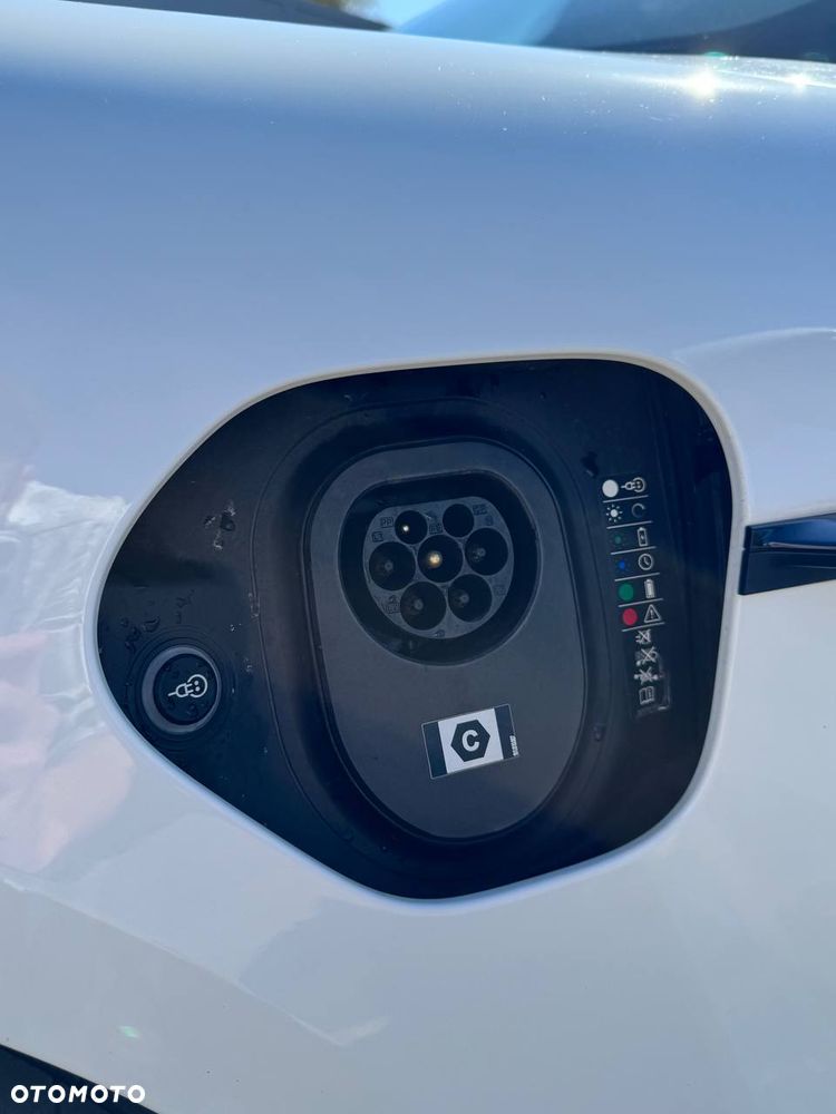 Porsche Taycan GTS - 17