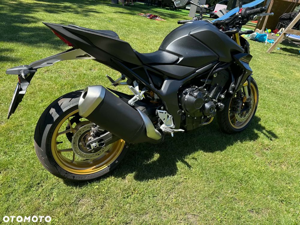 Honda CB - 8
