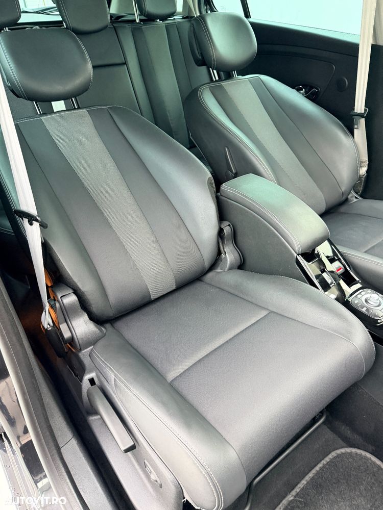 Renault Megane ENERGY dCi 130 BOSE EDITION - 24