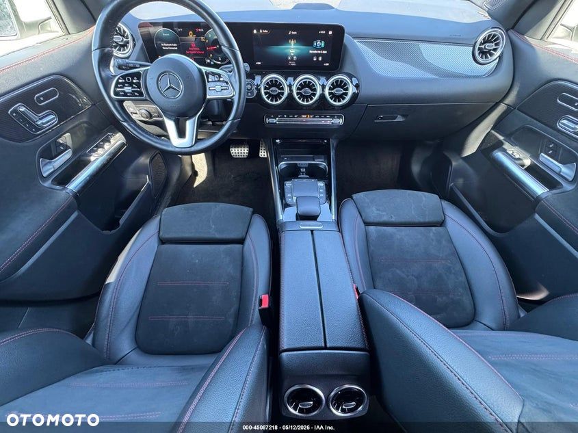 Mercedes-Benz GLA 250 AMG Line - 5